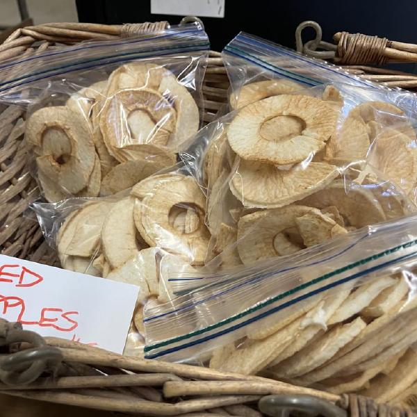 Dried apples