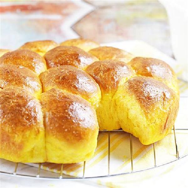 GF sweet potato dinner rolls